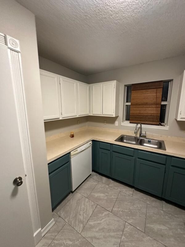 Building Photo - 6565 Arancio Dr W