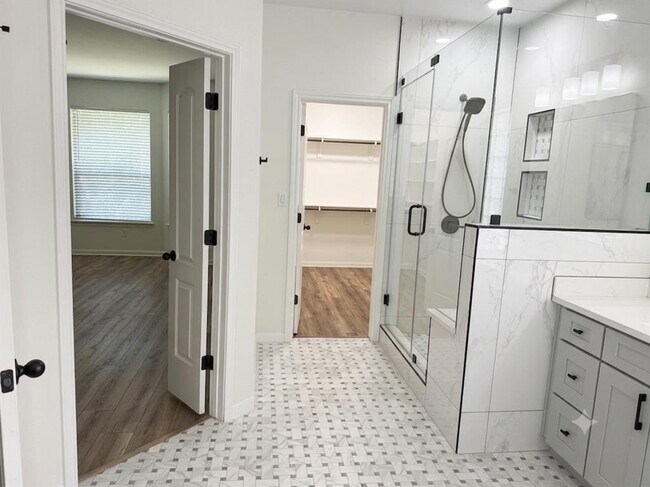 Building Photo - 12609 Calistoga Way
