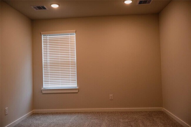 Building Photo - 8415 Sweet Cherry Ln