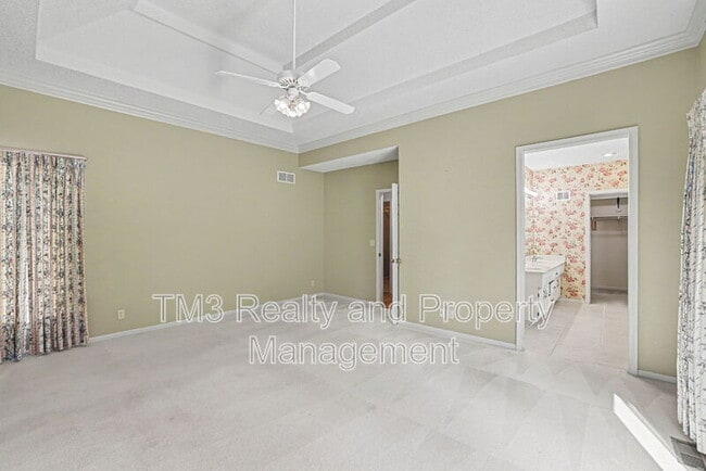 Building Photo - 10313 W 131st St