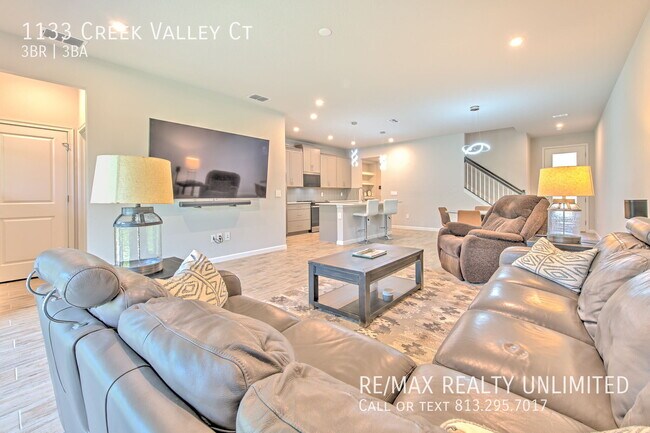 Building Photo - 1133 Crk Vly Ct