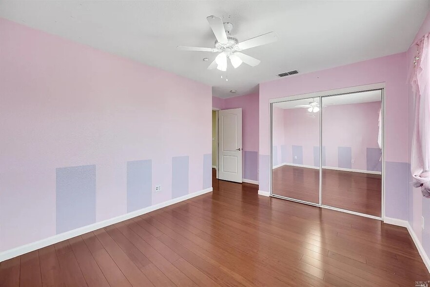 Building Photo - 332 Ring Neck St