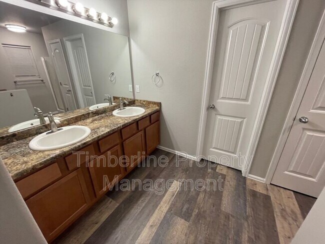 Building Photo - 8097 Hardwood Cir