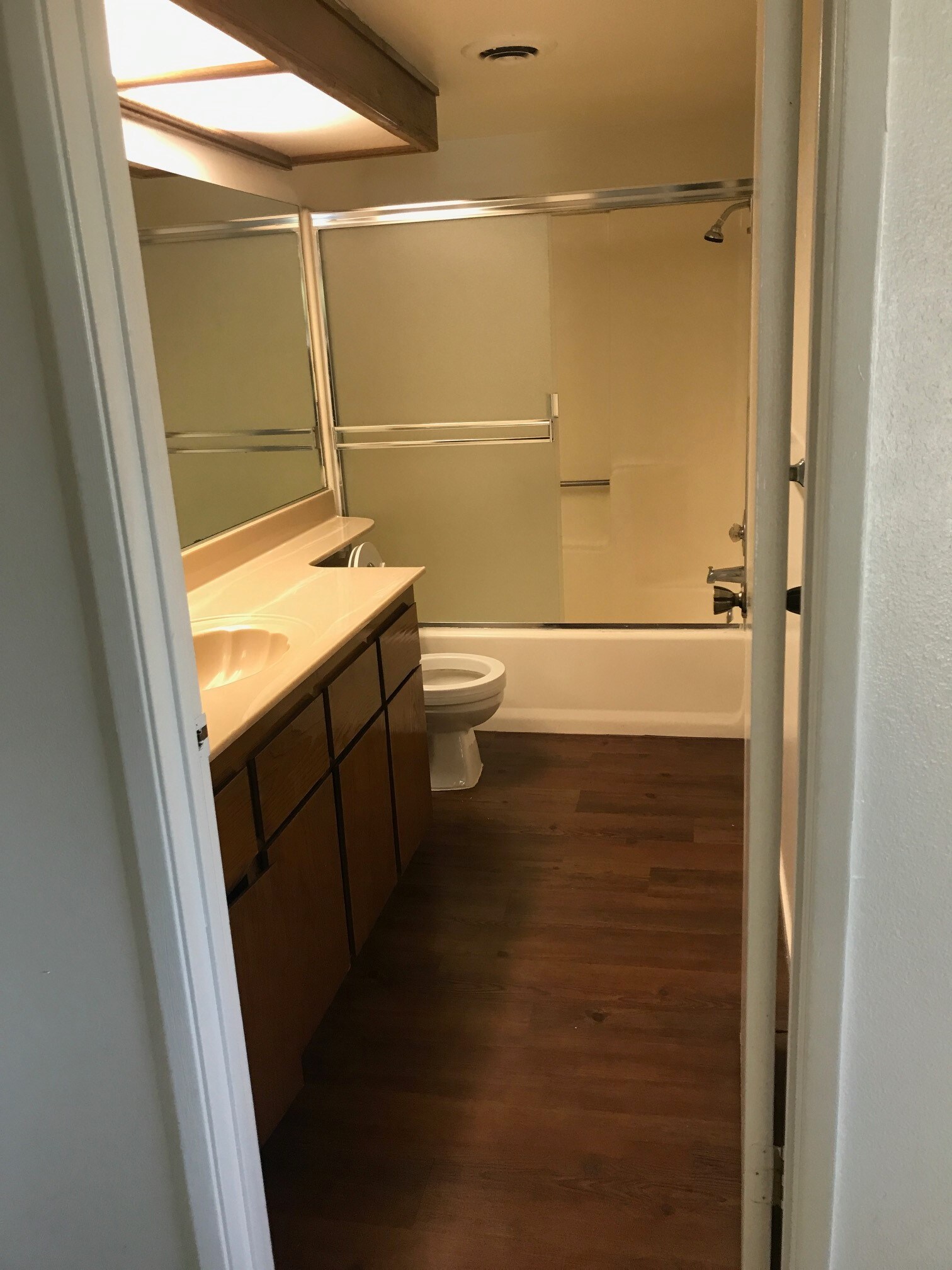 Building Photo - Laurelwood Oaks