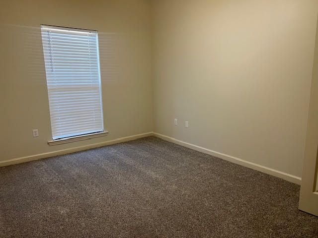 Building Photo - 17060 Jamestowne Dr