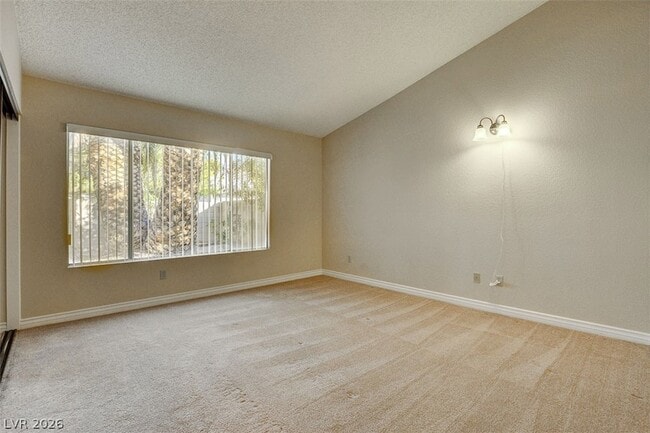 Building Photo - 2302 Fairbourne Way