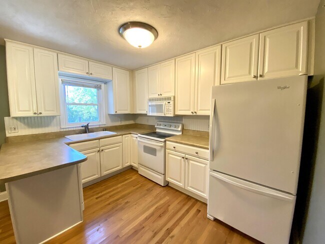 Building Photo - 6034 Juniper Dr