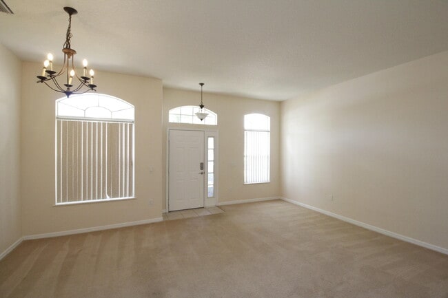 Building Photo - 885 Tavernier Cir NE