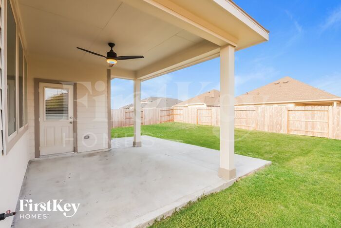 Building Photo - 4615 Red Yucca Dr