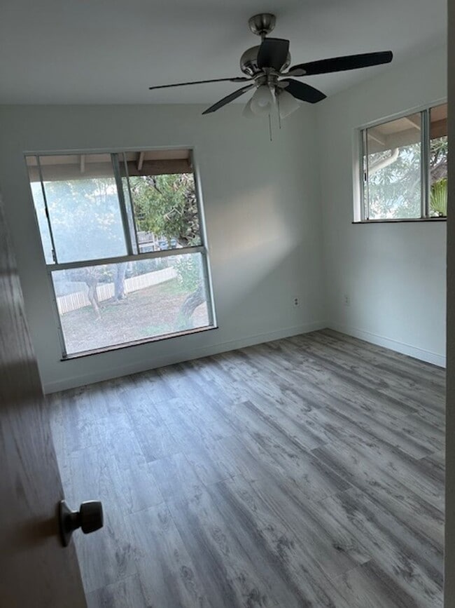 Building Photo - a 2bd/1ba Iao Parkside unit