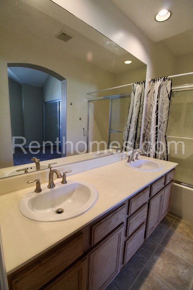 Building Photo - San Marcos, 1897 Matin Circle #217 - Great location! Close to shopping, restaurants, and easy acc...