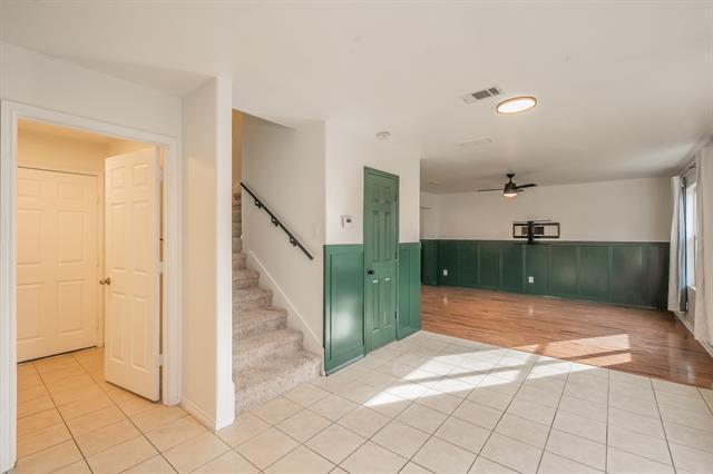 Building Photo - 1906 Beach Dr