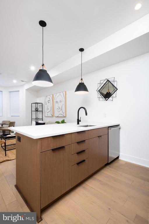 Building Photo - 1316 8th St NW