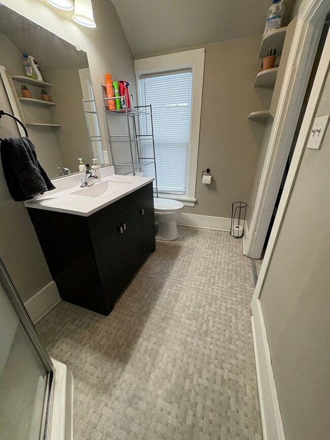 Building Photo - ADI - Kilbourn