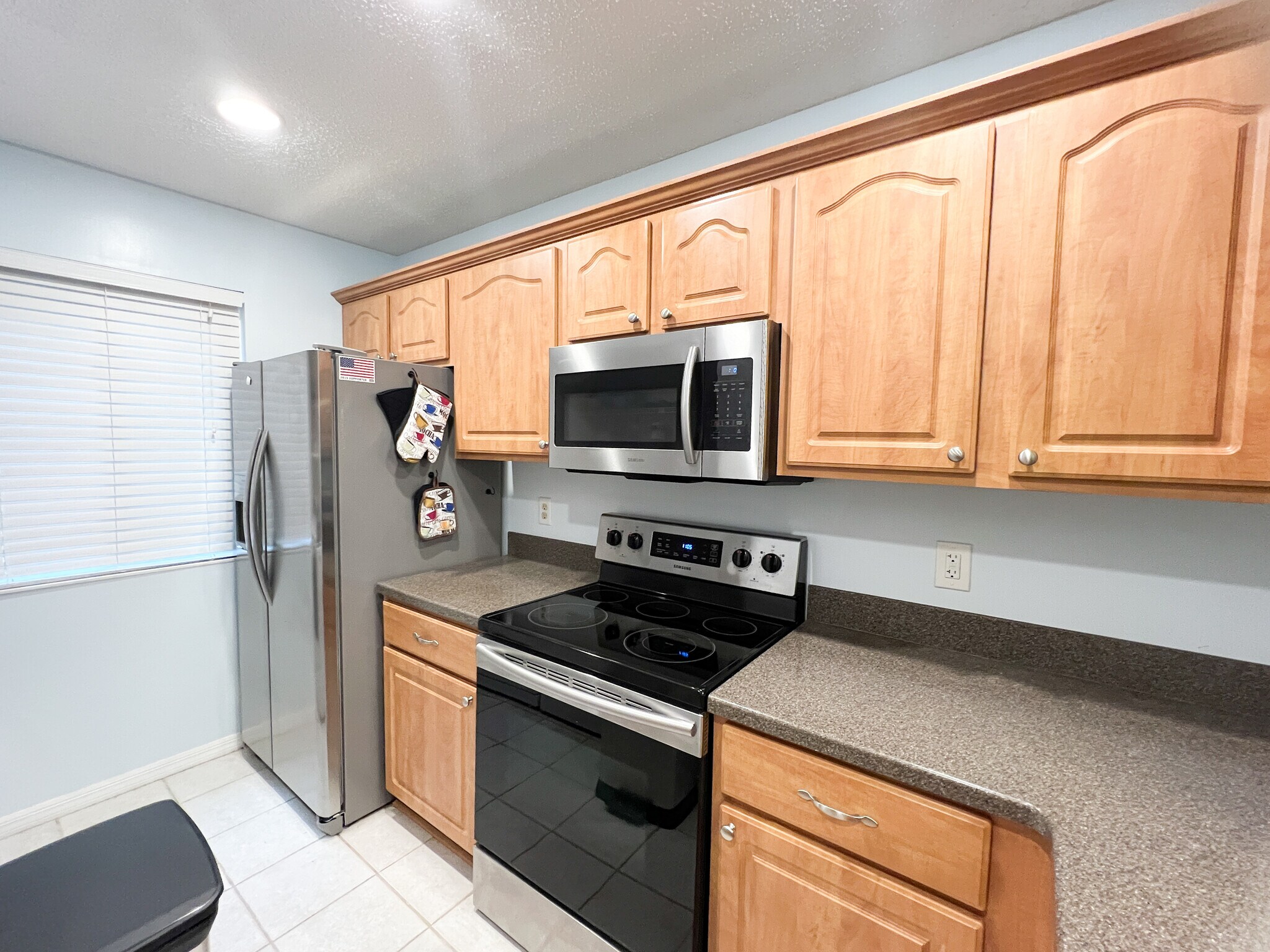 Building Photo - 7623 Baymeadows Cir W
