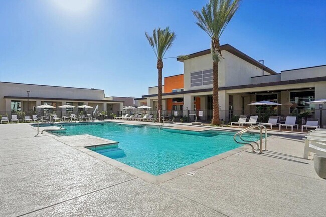 Building Photo - 1161 E O'Neil Dr