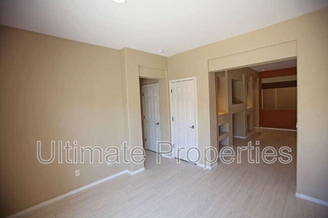 Building Photo - 12916 W Crittenden Ln