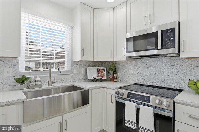 Building Photo - 9500 Windbeat Way