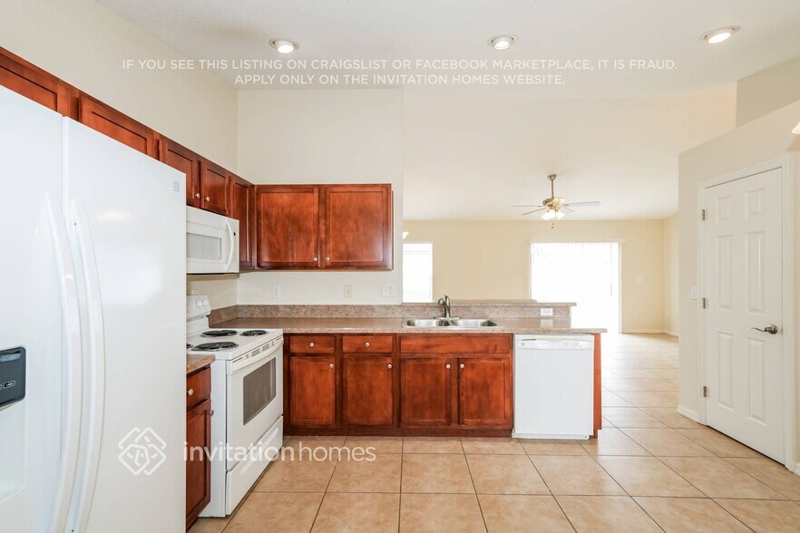 Building Photo - 7984 Princeton Manor Cir