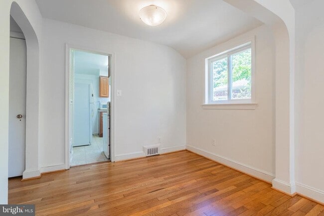 Building Photo - 1226 N Taylor St