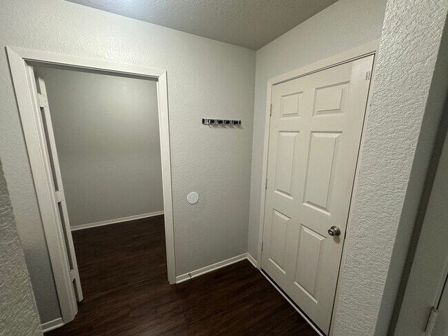 Building Photo - 20 Summer Breeze Rd