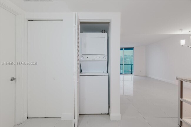 Building Photo - 185 SW 7th St