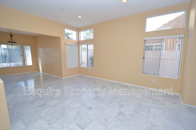 Building Photo - 93 Azusa Ave