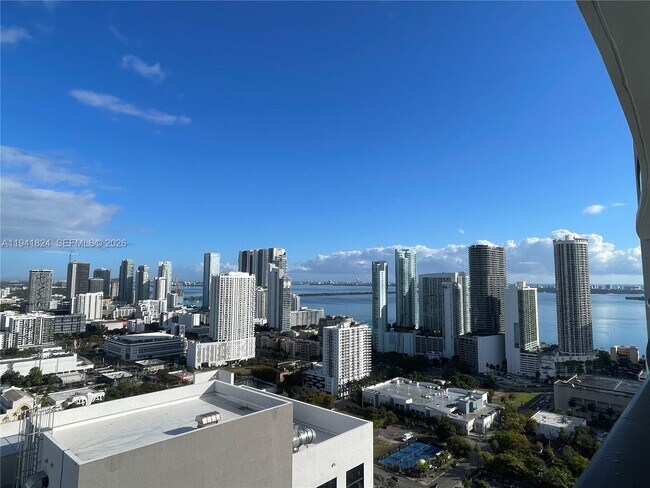 Building Photo - 1600 NE 1st Ave