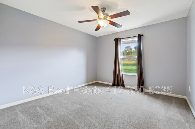 Building Photo - 2711 Canterbury Dr