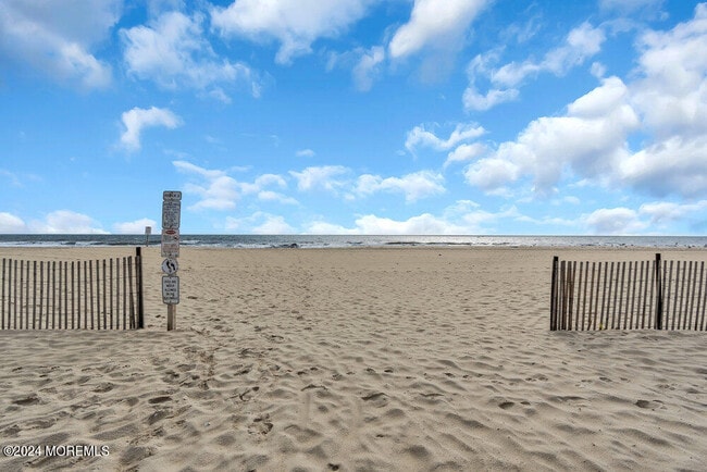 Building Photo - 173 Beach Front