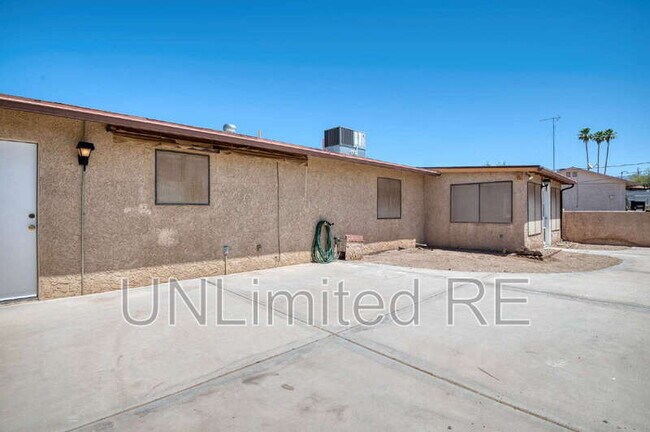 Building Photo - 2512 Cisco Dr S