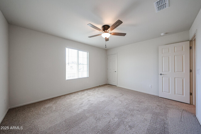 Building Photo - 7142 W Bent Tree Dr
