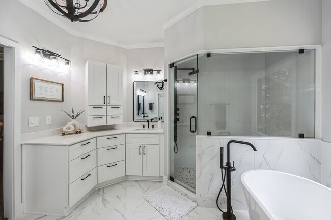 Primary bathroom recently updated - 510 Newburgh Way