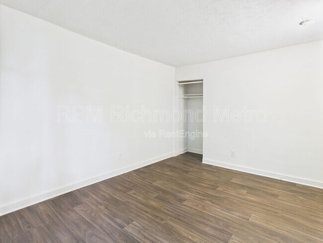 Building Photo - 3206 Midlothian Tpke
