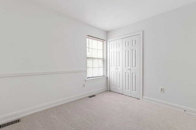 Building Photo - Stylishly Updated 4BR Home in Convenient Bear Location