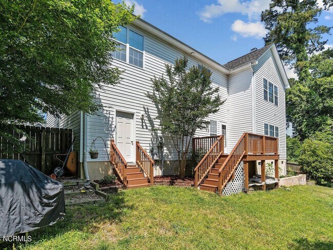 Building Photo - 1010 Meridian Dr