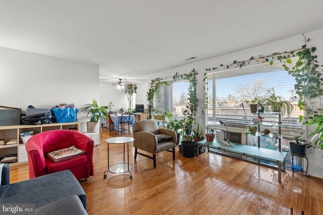 Building Photo - 7244 Donnell Pl