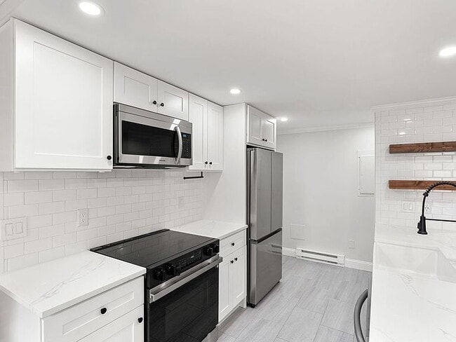Building Photo - "Charming 2-Bedroom Retreat in the Heart of Boston's Vibrant North End"
