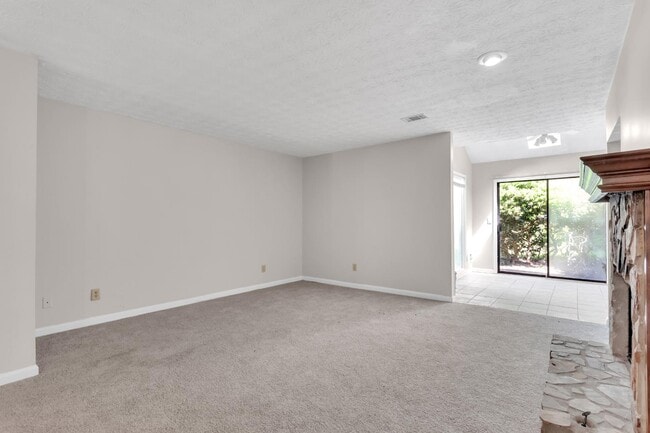 Building Photo - 2186 Spring Walk Ct