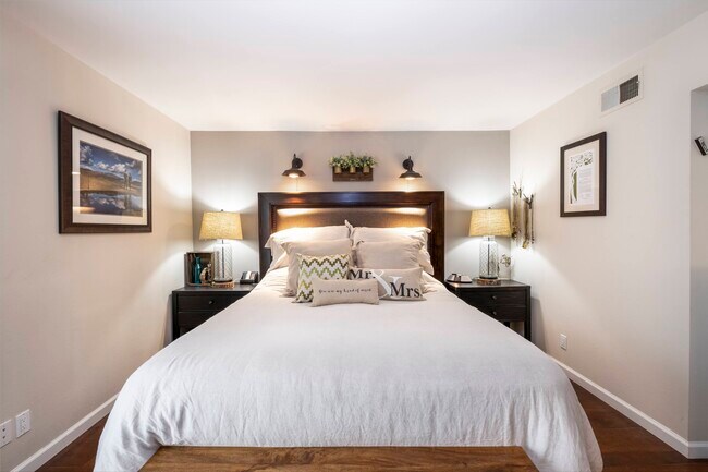 Building Photo - 4971 Hemlock