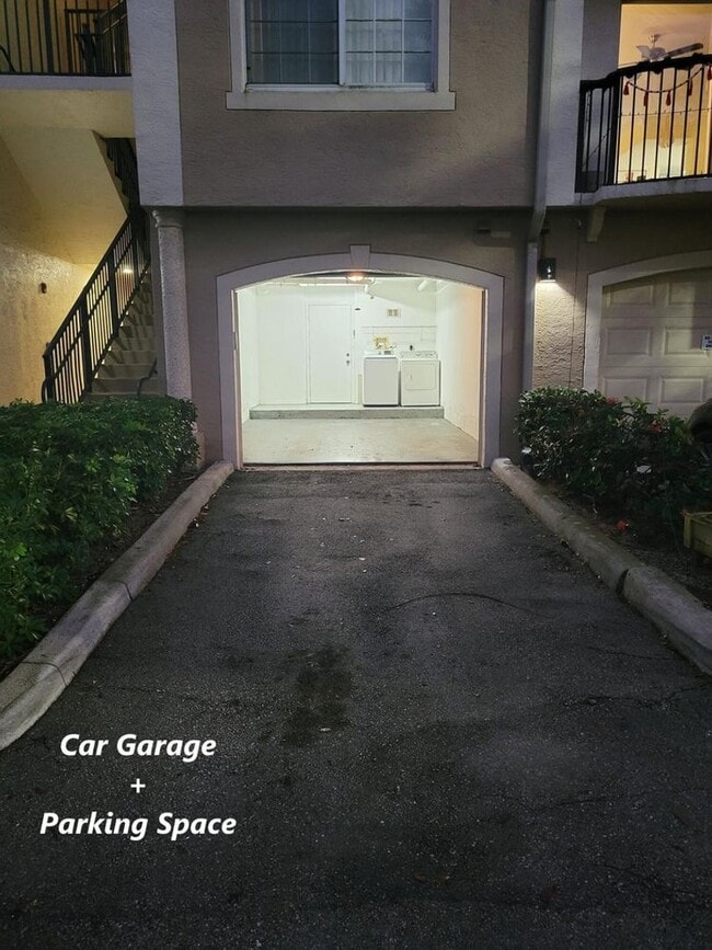 Building Photo - 1400 Crestwood Ct S