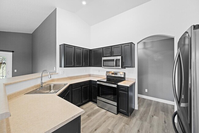 Building Photo - 22994 W Solano Dr