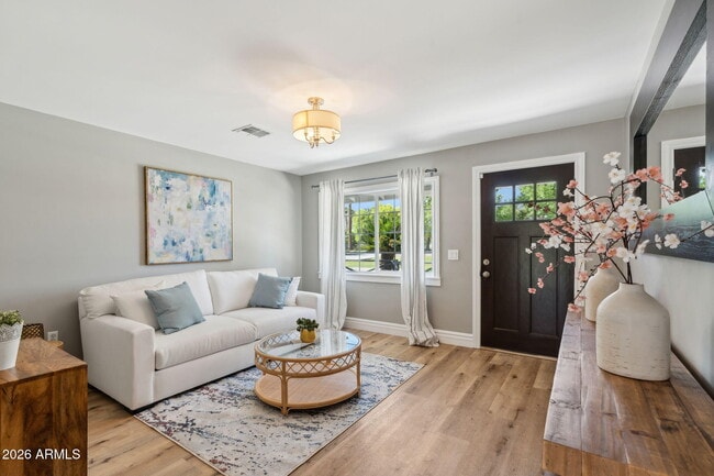 Building Photo - 5339 E Osborn Rd