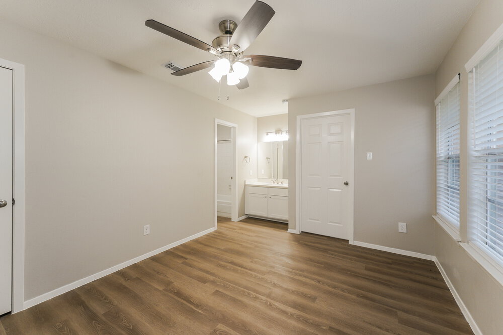 Building Photo - 2406 Heathergold Dr