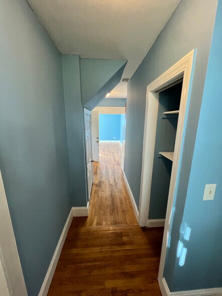 Building Photo - 12 Webster St