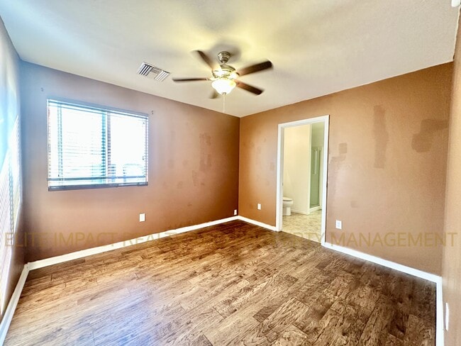 Building Photo - 5210 E Desert Straw Ln