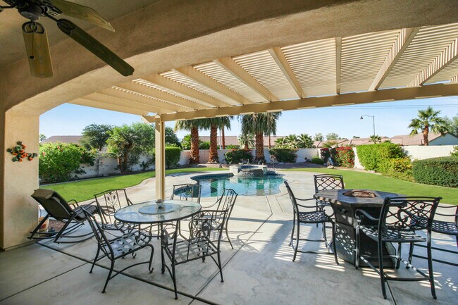 Building Photo - 40433 Corte San Carlos