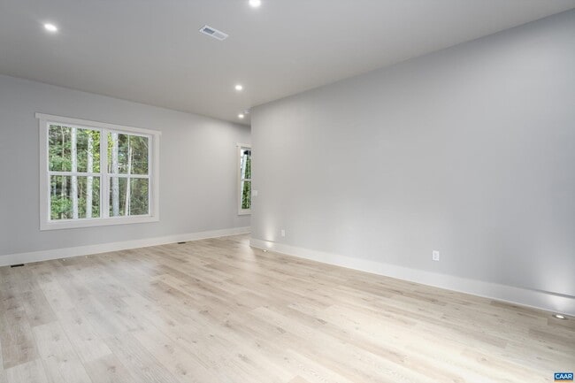 Building Photo - 199 Ridgeview Dr