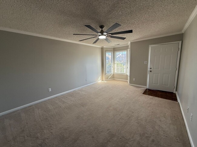 Building Photo - 2/2 Townhome Available Now!!