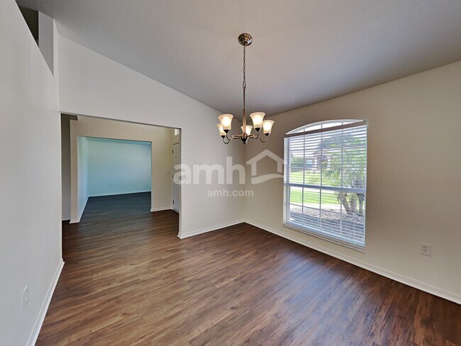 Building Photo - 3611 Welsch Way